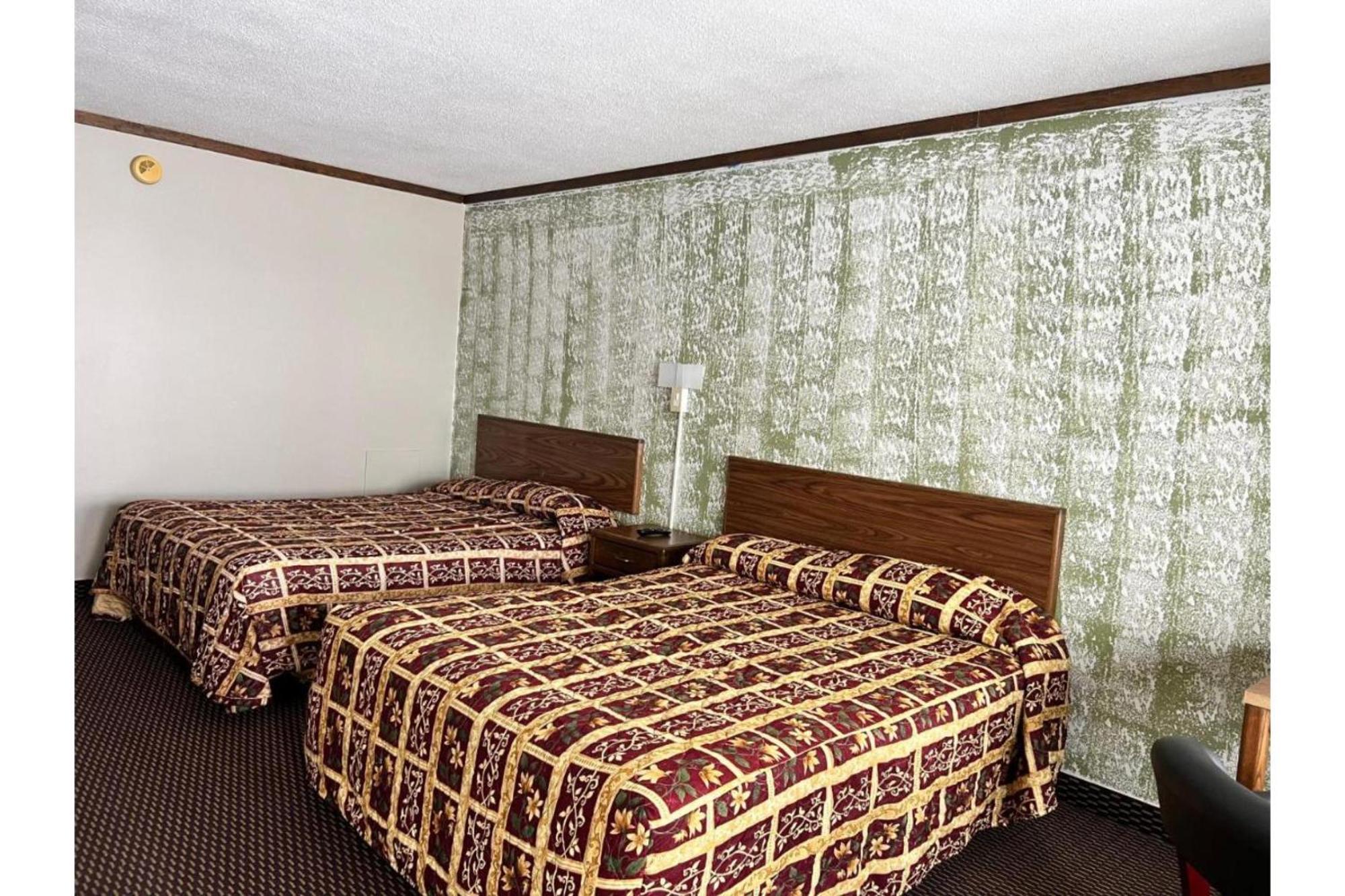 Devils Lake Inn By Oyo Near Devils Lake Regional Airport Екстер'єр фото