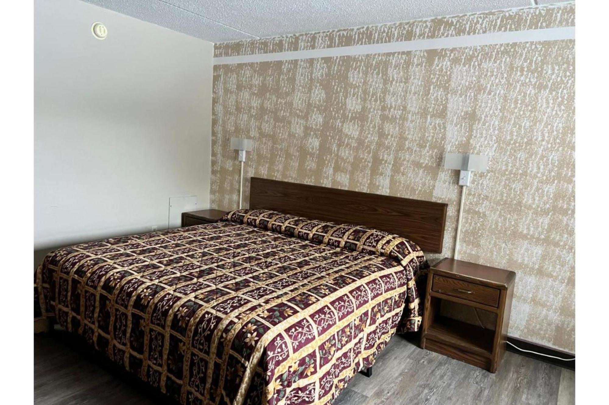 Devils Lake Inn By Oyo Near Devils Lake Regional Airport Екстер'єр фото