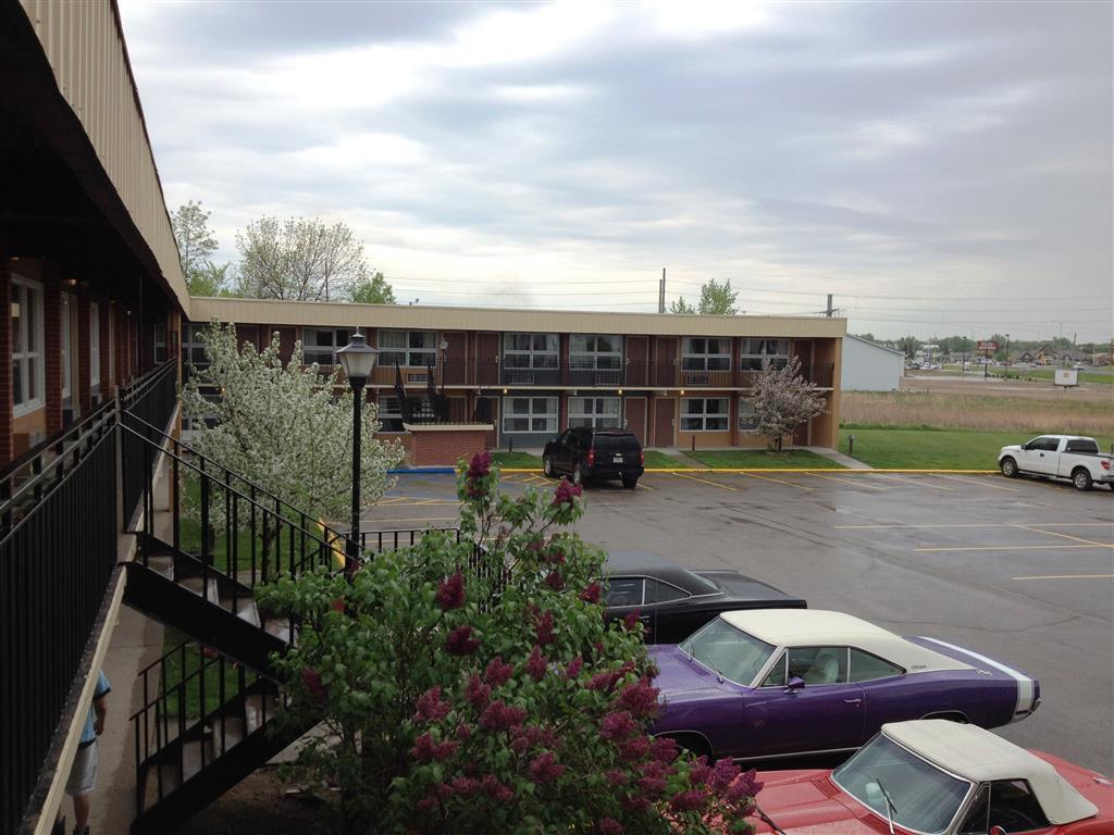Devils Lake Inn By Oyo Near Devils Lake Regional Airport Екстер'єр фото