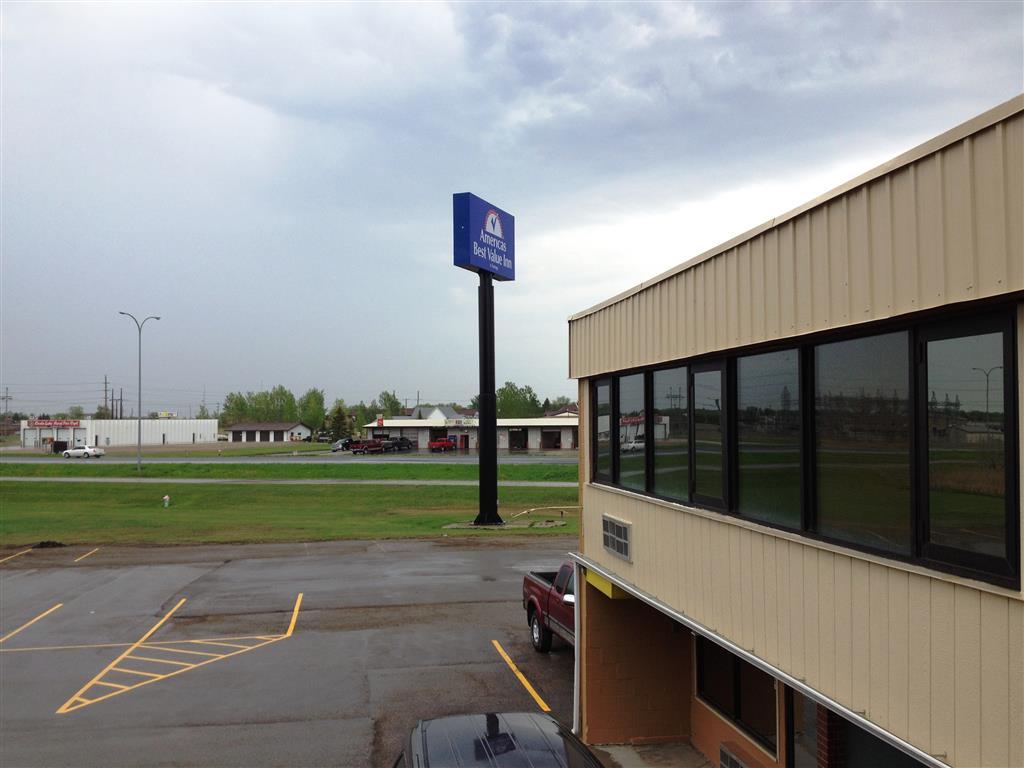 Devils Lake Inn By Oyo Near Devils Lake Regional Airport Екстер'єр фото
