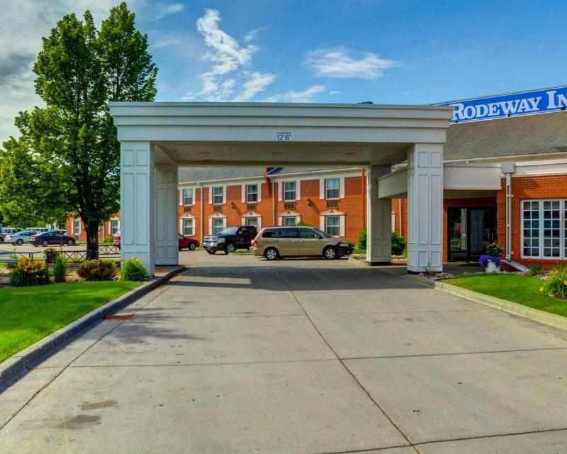 Devils Lake Inn By Oyo Near Devils Lake Regional Airport Екстер'єр фото
