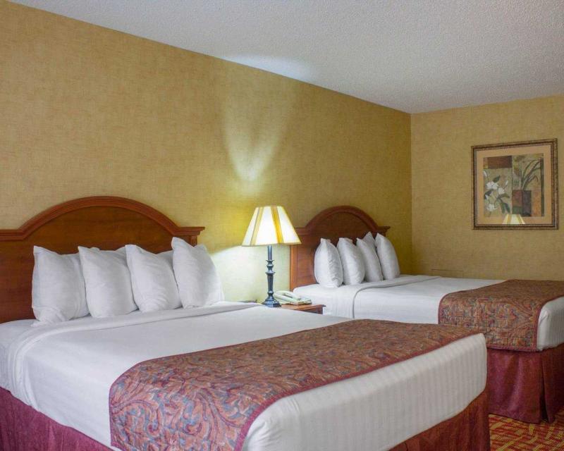 Devils Lake Inn By Oyo Near Devils Lake Regional Airport Екстер'єр фото